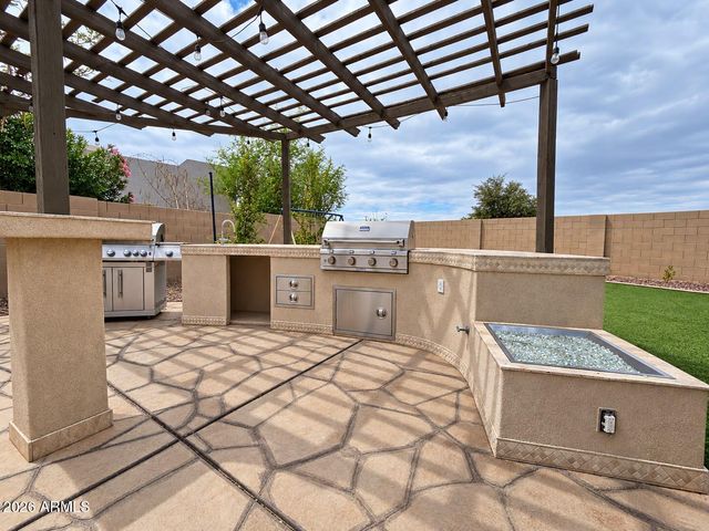 15692 W MEADOWBROOK Avenue, Goodyear, AZ 85395