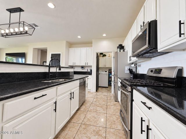15692 W MEADOWBROOK Avenue, Goodyear, AZ 85395