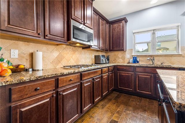 2040 Dickons Garden Lane, Mcdonough, GA 30253