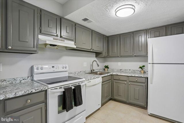 18325 ALLSPICE DR, Germantown, MD 20874