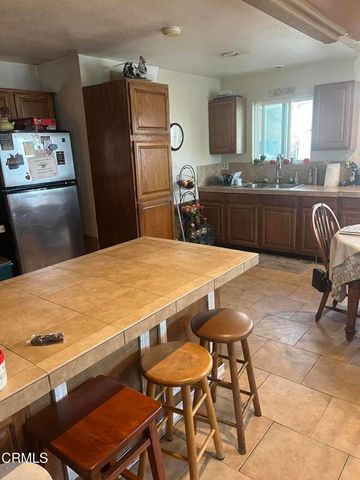 211 Featherstone Street, Oxnard, CA 93030