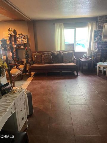 211 Featherstone Street, Oxnard, CA 93030
