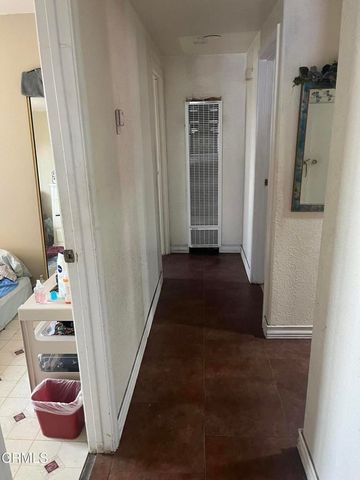 211 Featherstone Street, Oxnard, CA 93030