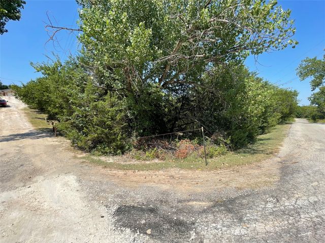 5111 Tyler Court, Granbury, TX 76048