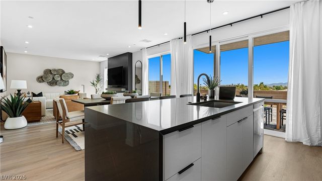 5154 Meraki Avenue, Las Vegas, NV 89141