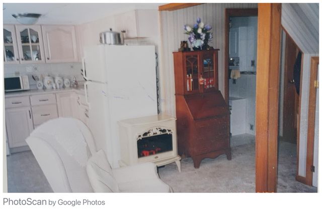 226 Amesbury Road, Kensington, NH 03833