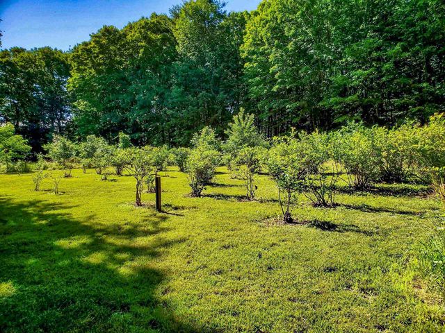 226 Amesbury Road, Kensington, NH 03833