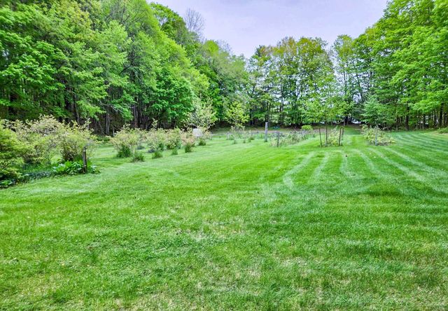226 Amesbury Road, Kensington, NH 03833