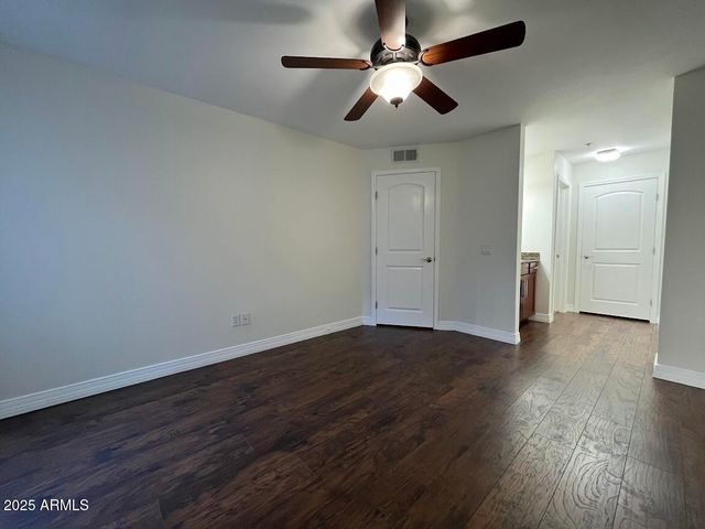 2025 E Campbell Avenue Apt 142, Phoenix, AZ 85016