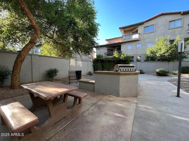 2025 E Campbell Avenue Apt 142, Phoenix, AZ 85016