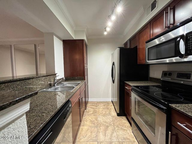 2025 E Campbell Avenue Apt 142, Phoenix, AZ 85016