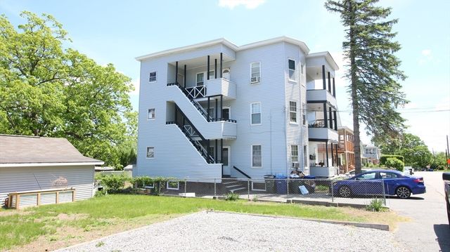 6 Longwood Ave, Leominster, MA 01453