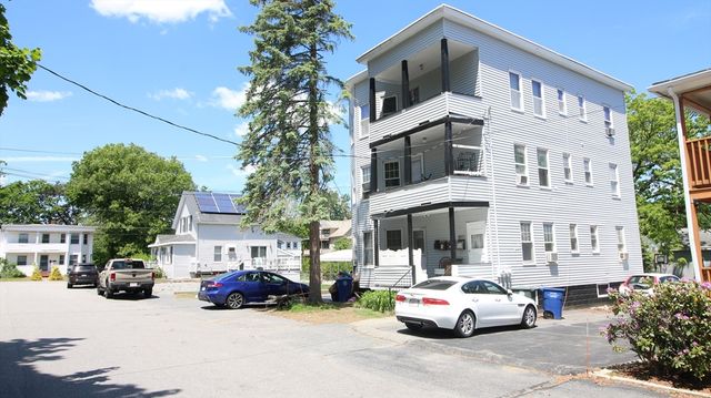 6 Longwood Ave, Leominster, MA 01453