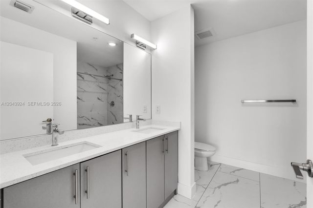 1 Curtiss Pkwy 301, Miami Springs, FL 33166