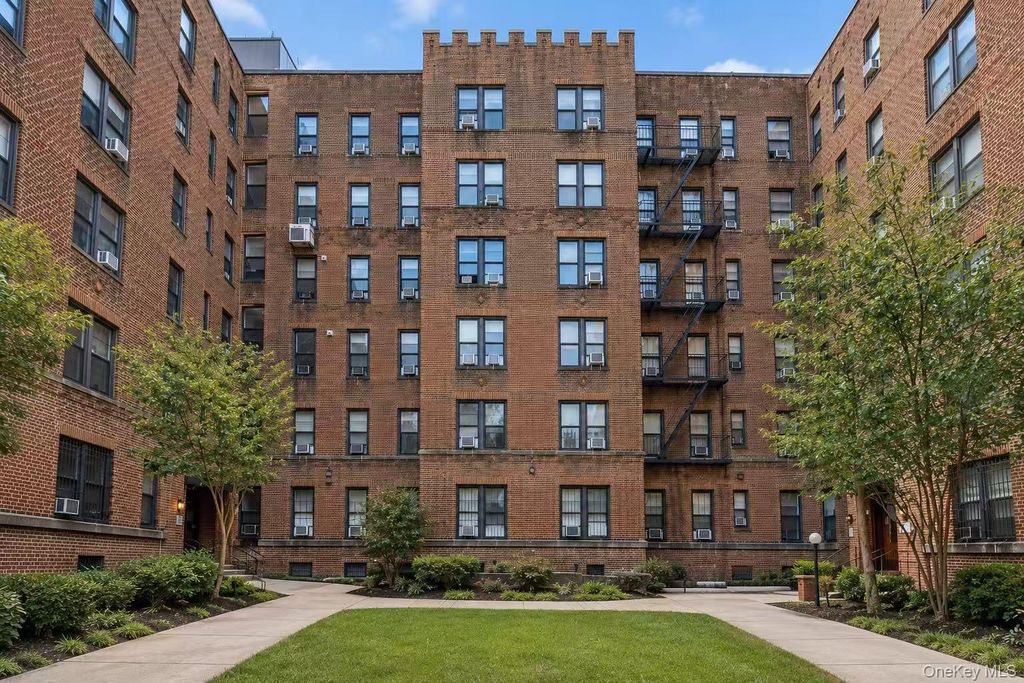 4220 Kissena Boulevard A10, Flushing, NY 11355 — exterior