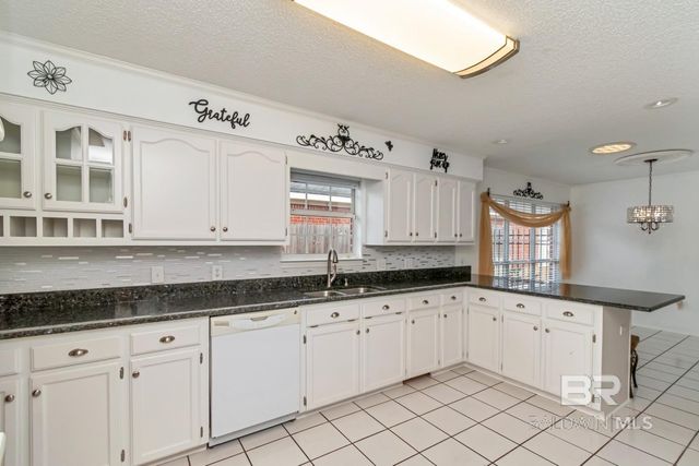 1200 Hillcrest Crossing, Mobile, AL 36695