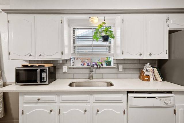 214 S Alexander Avenue, Duncanville, TX 75116