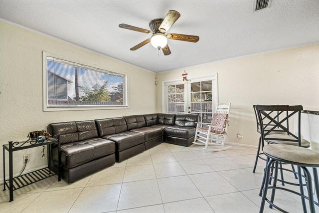 1242 Wyndcliff Drive, Wellington, FL 33414