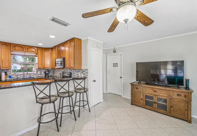 1242 Wyndcliff Drive, Wellington, FL 33414