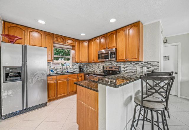 1242 Wyndcliff Drive, Wellington, FL 33414