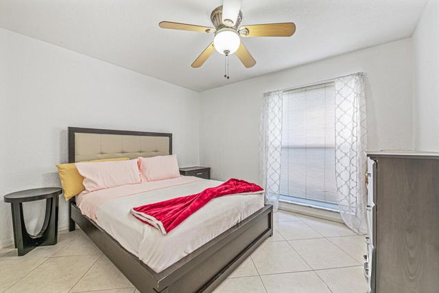 1242 Wyndcliff Drive, Wellington, FL 33414