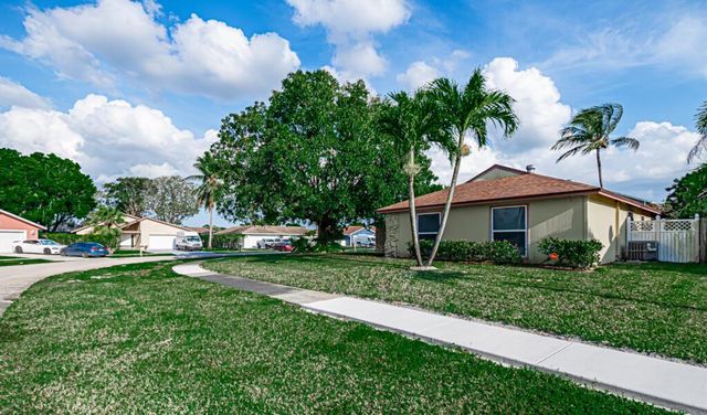 1242 Wyndcliff Drive, Wellington, FL 33414