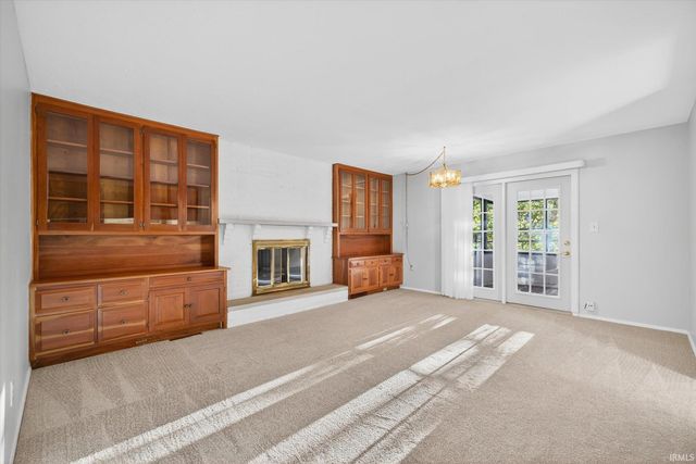 1529 E Dunstan Drive, Bloomington, IN 47401