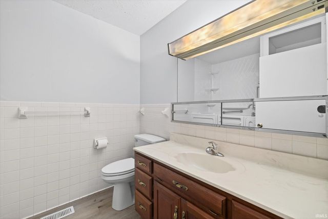 1529 E Dunstan Drive, Bloomington, IN 47401