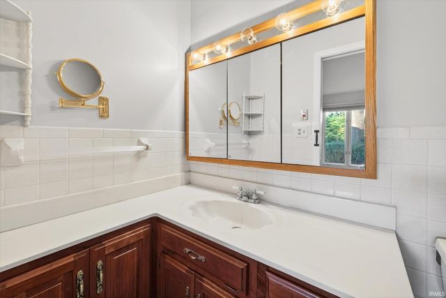 1529 E Dunstan Drive, Bloomington, IN 47401