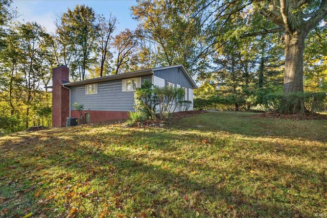 1529 E Dunstan Drive, Bloomington, IN 47401