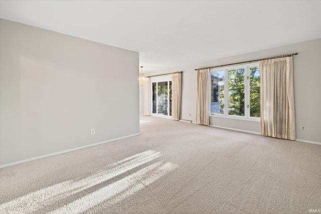 1529 E Dunstan Drive, Bloomington, IN 47401