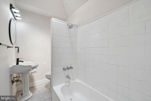 2510 S CARROLL ST, Philadelphia, PA 19142