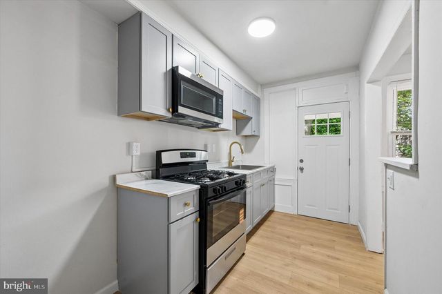 2510 S CARROLL ST, Philadelphia, PA 19142