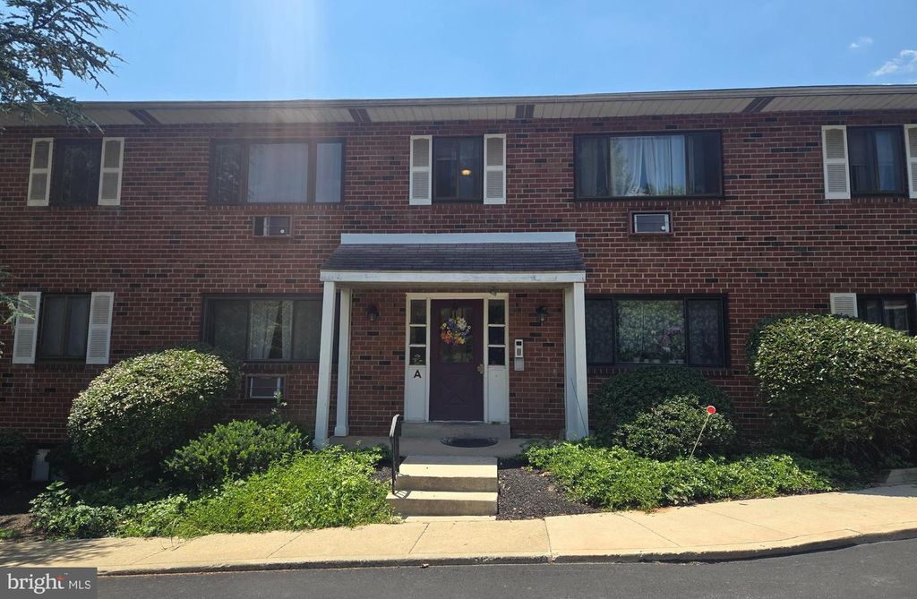 1 LAWRENCE RD #A3A, Broomall, PA 19008