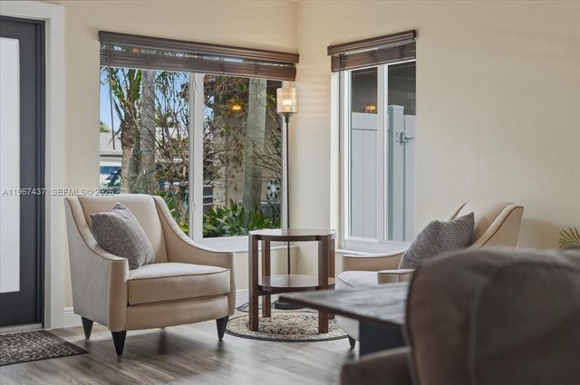 12640 SW 7th Pl, Davie, FL 33325