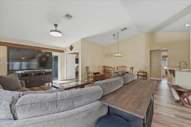 12640 SW 7th Pl, Davie, FL 33325