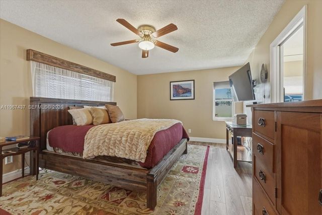 12640 SW 7th Pl, Davie, FL 33325