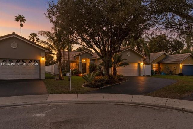 12640 SW 7th Pl, Davie, FL 33325