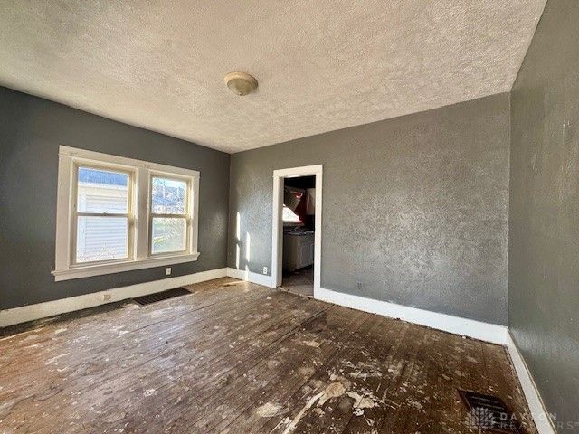 225 Elmhurst Road, Dayton, OH 45417