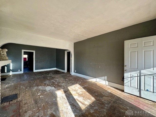 225 Elmhurst Road, Dayton, OH 45417