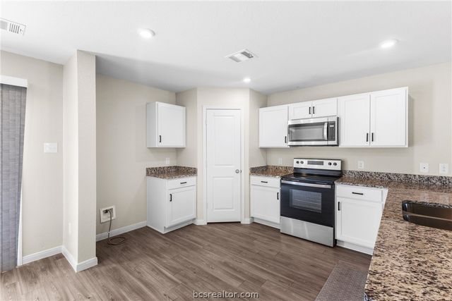 6044 Toby Bend, Bryan, TX 77807