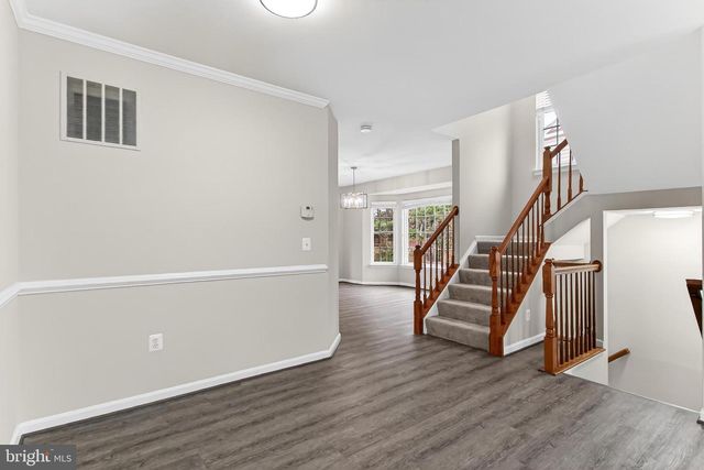 9725 CHESHIRE RIDGE CIR, Manassas, VA 20110