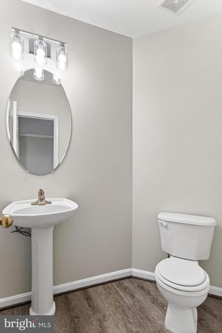 9725 CHESHIRE RIDGE CIR, Manassas, VA 20110