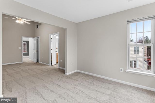 9725 CHESHIRE RIDGE CIR, Manassas, VA 20110