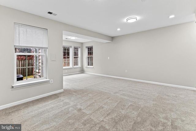 9725 CHESHIRE RIDGE CIR, Manassas, VA 20110