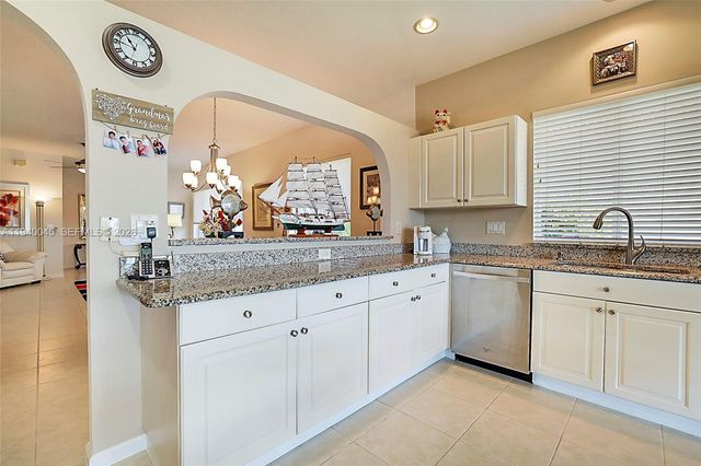 2687 Clipper Cir, West Palm Beach, FL 33411