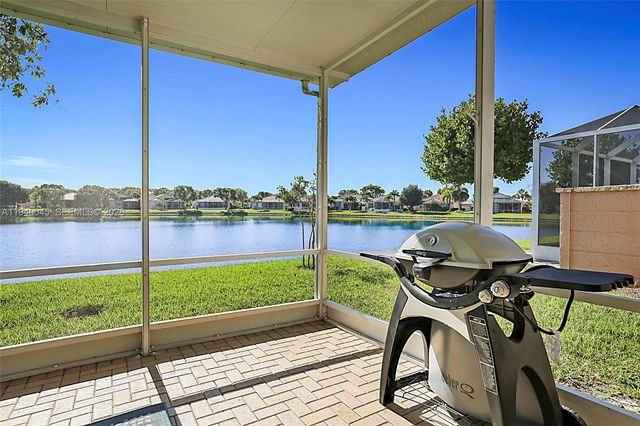 2687 Clipper Cir, West Palm Beach, FL 33411