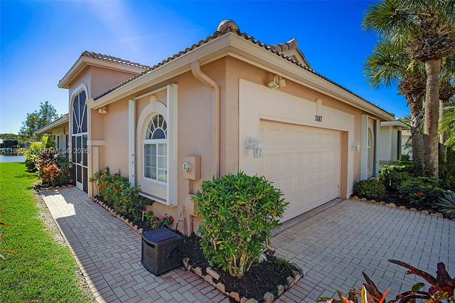 2687 Clipper Cir, West Palm Beach, FL 33411