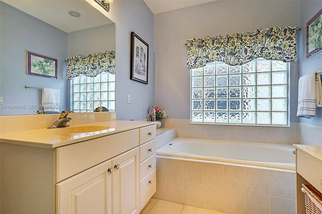 2687 Clipper Cir, West Palm Beach, FL 33411