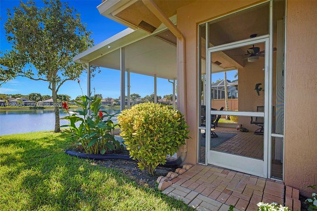 2687 Clipper Cir, West Palm Beach, FL 33411